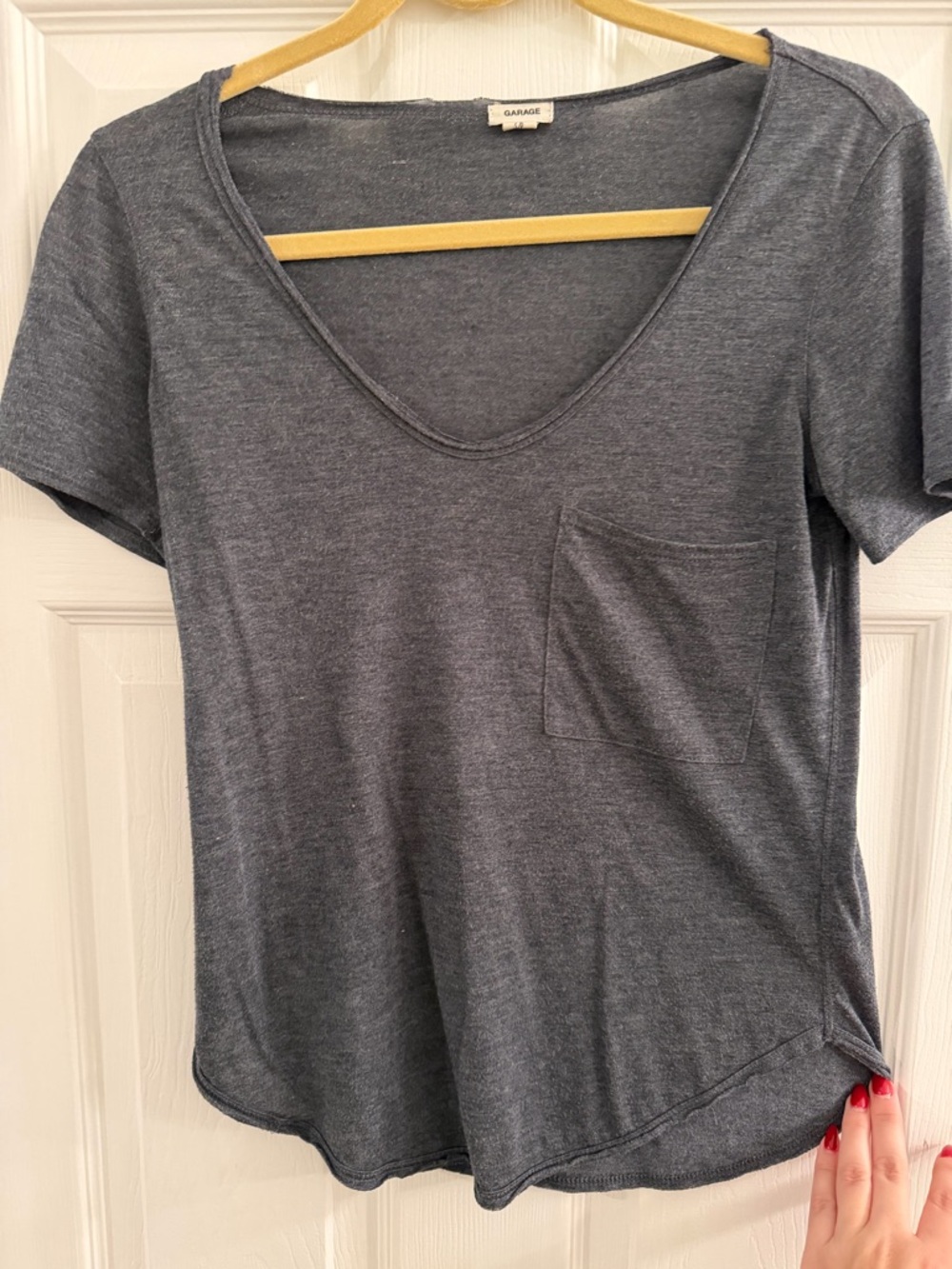 Garage Heather Charcoal V-Neck Pocket Tee size small